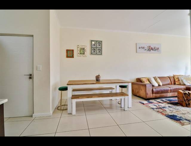 3 BEDROOM APARTMENT FOR SALE IN GREENSTONE HILL